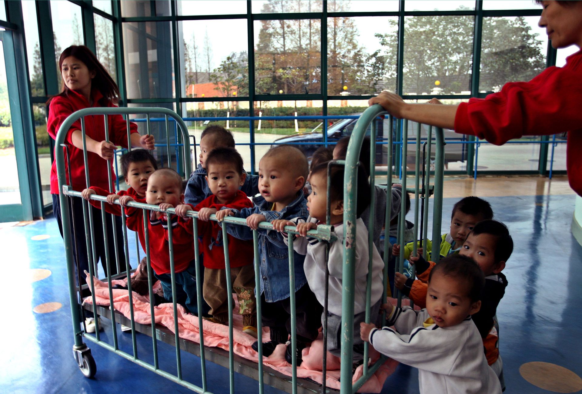 Усыновление без гражданства. Детдома в Китае. Детский дом в Китае. Сироты в Китае. Китайские дети сироты.