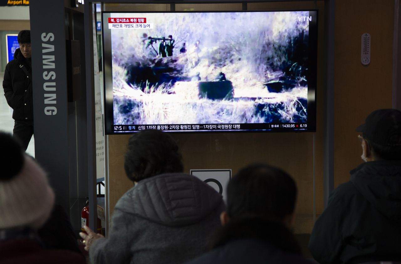 Noord-Korea herstelt militaire macht aan de grens met wachtposten, militairen en zwaar materieel, zegt Zuid-Korea 