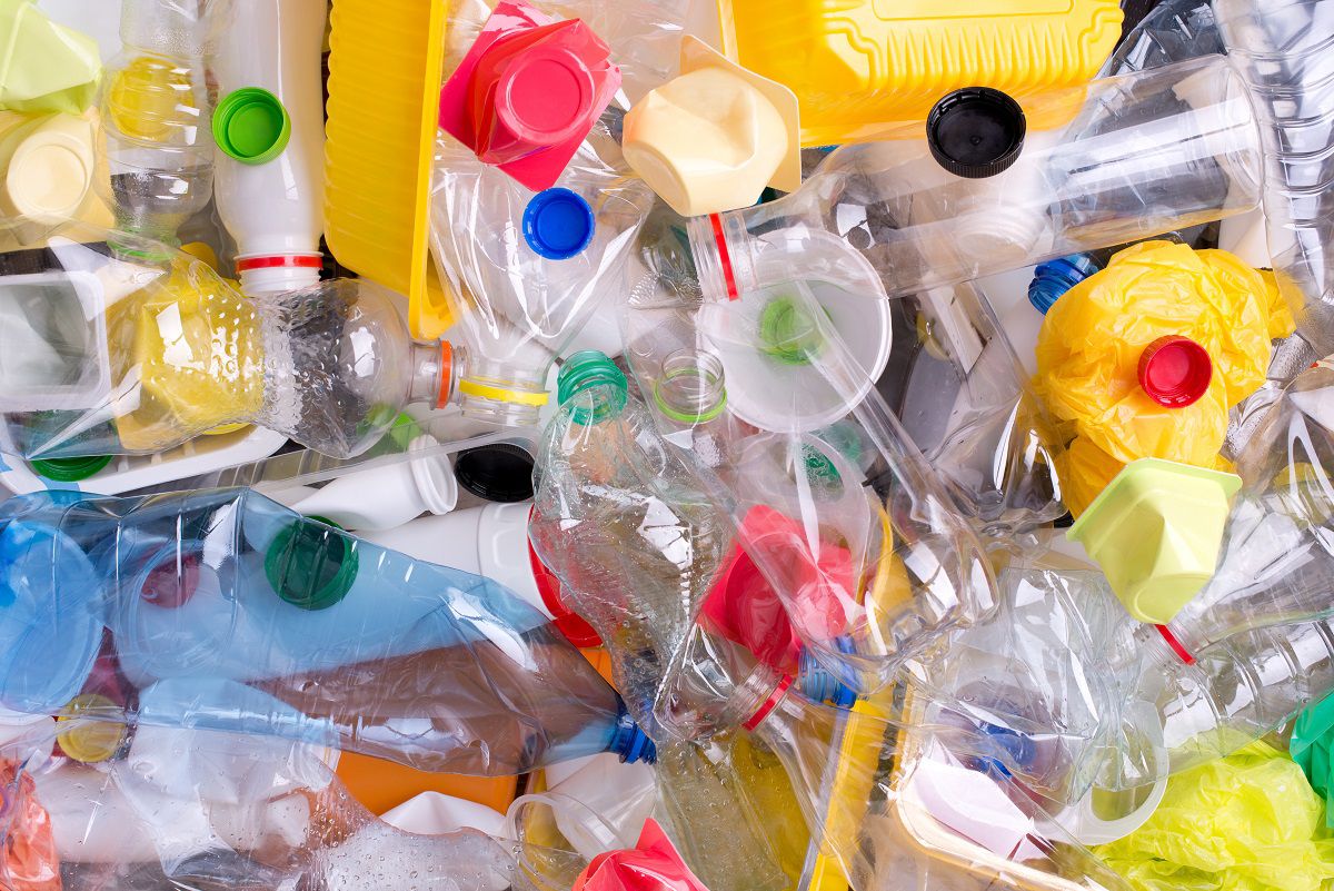 ik lees een boek Eeuwigdurend Doelwit Minder plastic verpakkingen: wint milieu het van gemak?