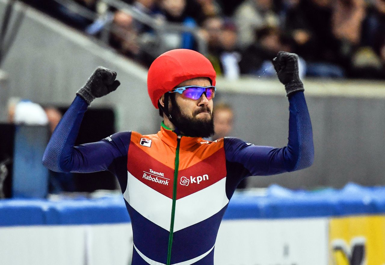 Sjinkie Knegt voor derde keer Europees kampioen shorttrack 