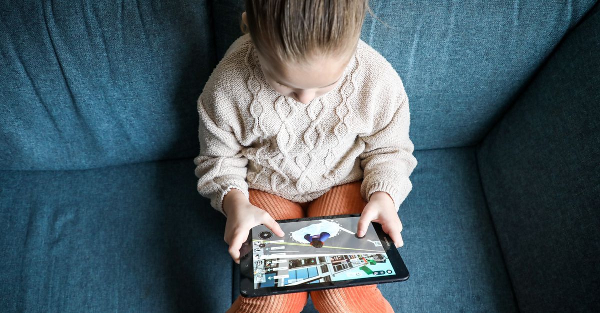 Met een leeftijdsapp wil de Europese Commissie jongeren online beter beschermen