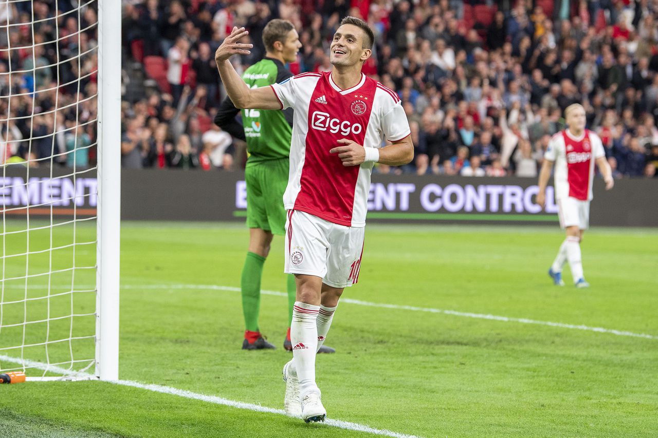 Ajax wint met ruime cijfers van FC Emmen (5-0) 