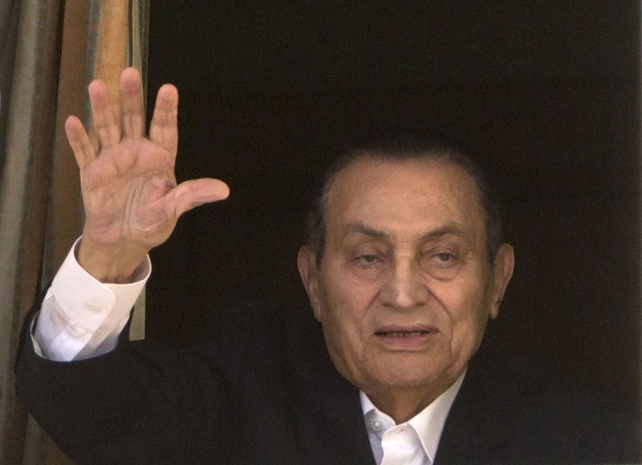 Openbaar aanklager Egypte gelast vrijlating oud-president Mubarak 
