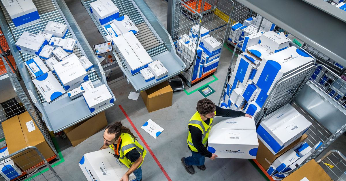 Door de nasleep van de gewapende overval die zondag plaatsvond bij een distributiecentrum van.