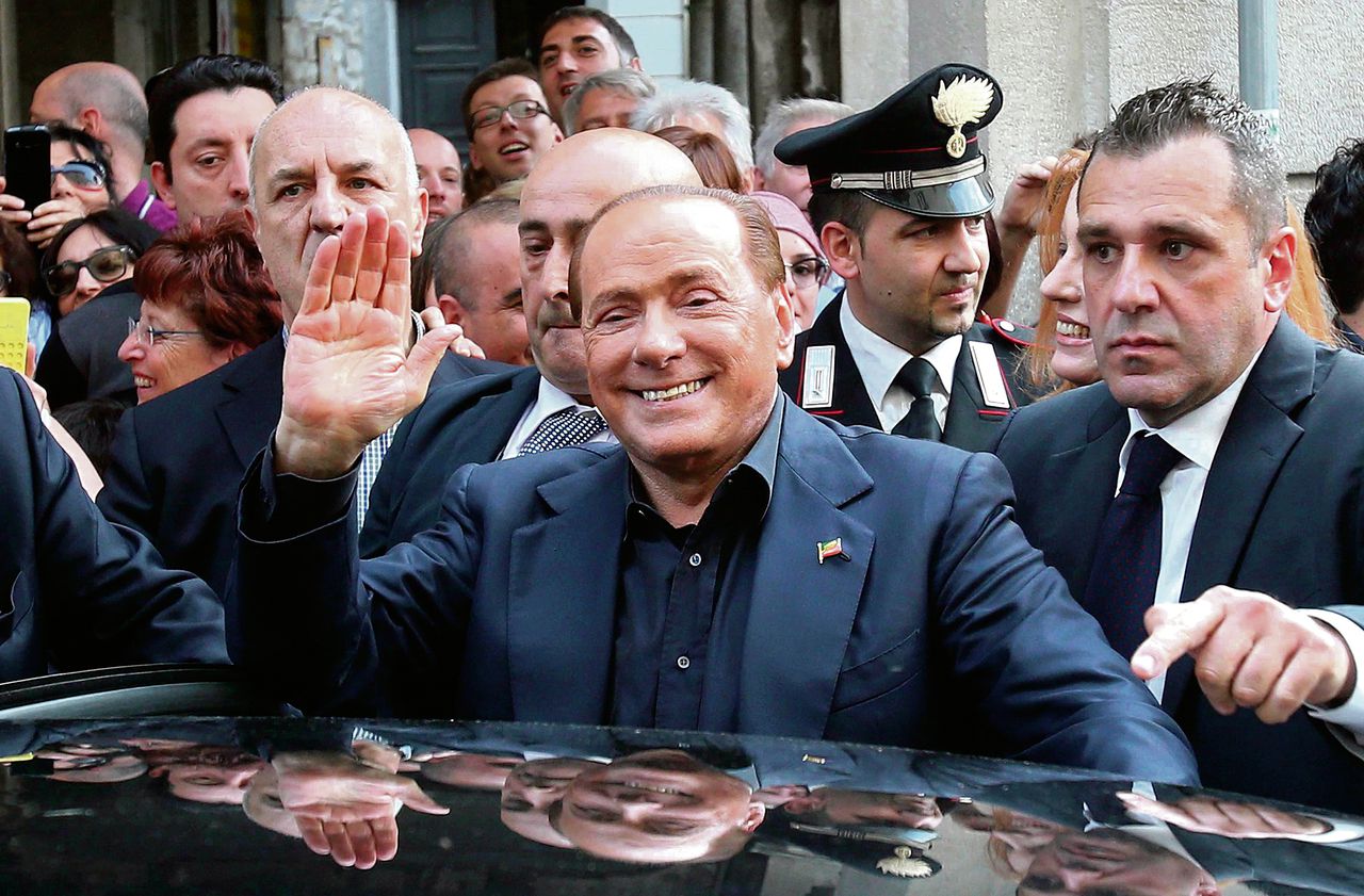 Oud-premier Silvio Berlusconi in Lecco op 17 mei j.l. voor een verkiezingsbijeenkomst van de Forza Italia