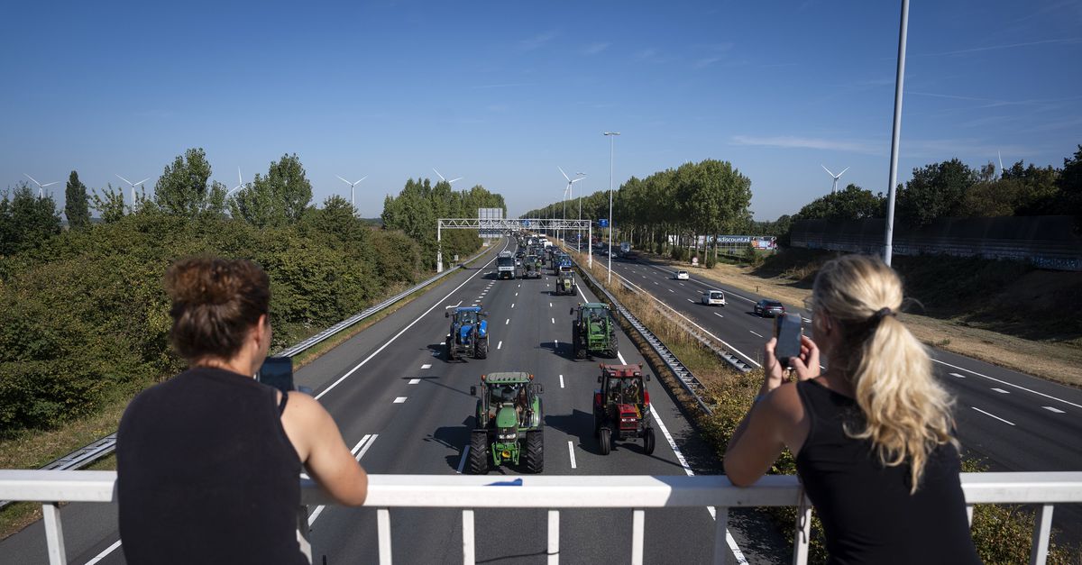 In Twente mogen boeren voortaan niet meer in hun trekkers op de snelweg protesteren