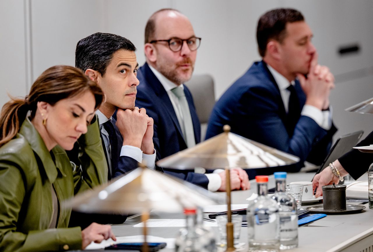 Met ons valt niet te spotten, zegt de Eerste Kamer in het eerste grote debat tegen het kabinet 