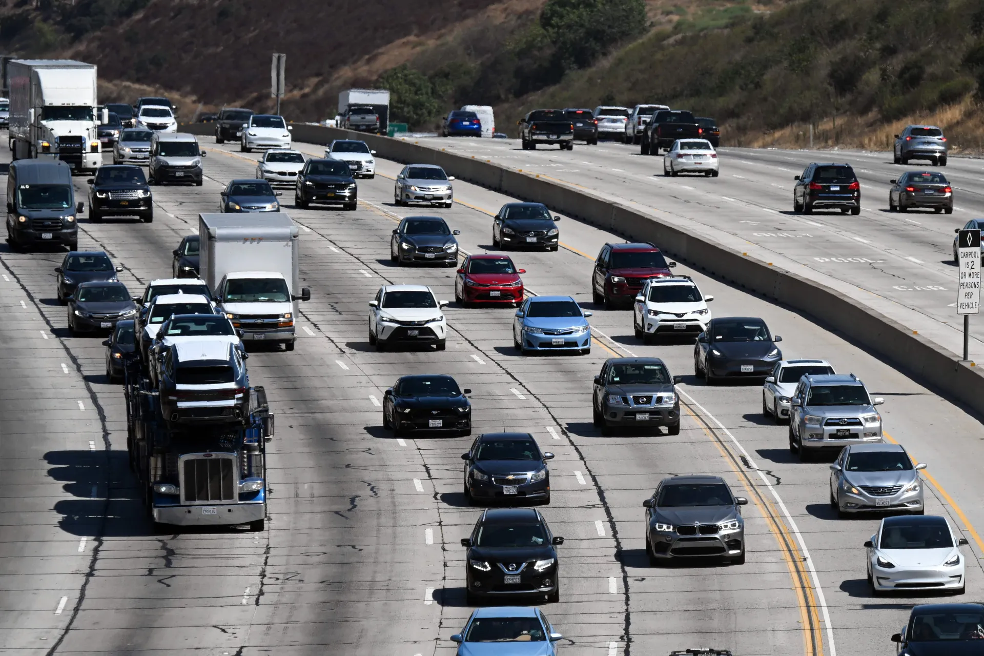 In Californië moeten alle nieuwe auto’s vanaf 2035 emissievrij zijn - NRC