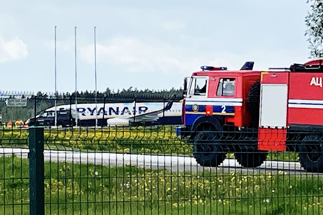 Het betreffende vliegtuig op het vliegveld van Minsk.