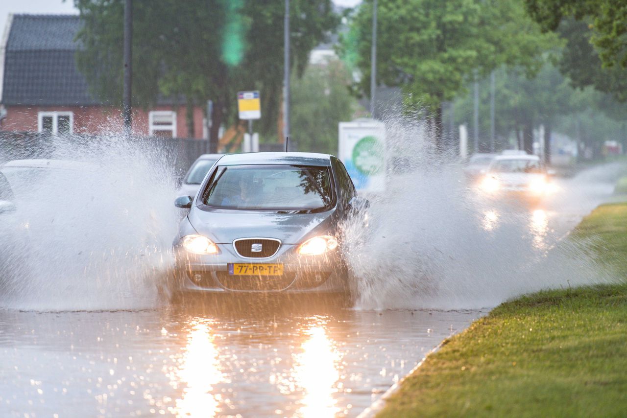 Schade en overlast na zware regenval in Drenthe en Groningen 