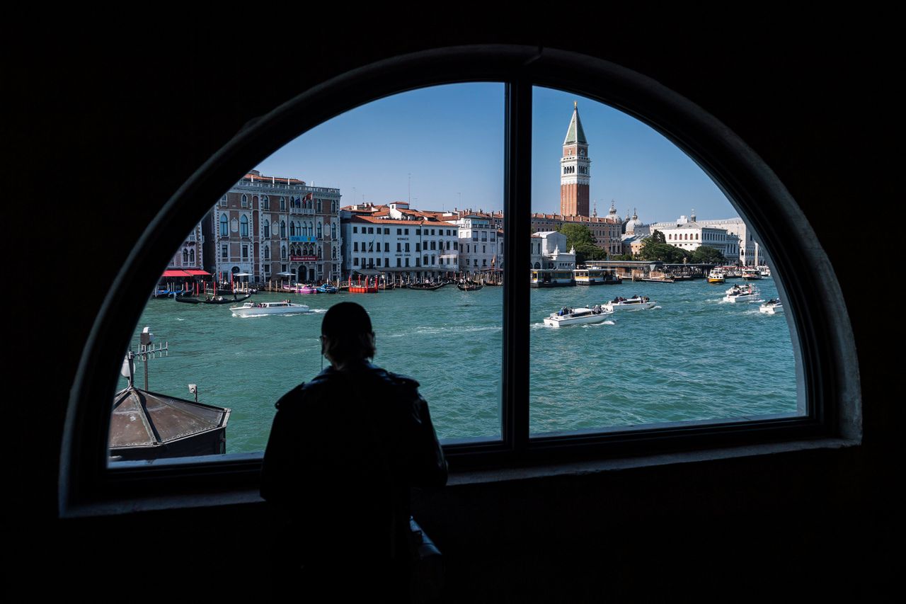 Biënnale-bezoekers dragen bij aan de ondergang van Venetïe 