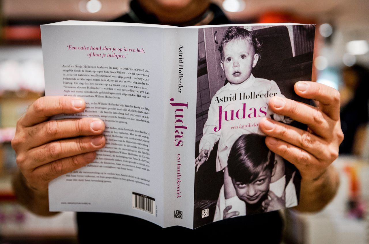 De Amsterdamse uitgeverij gaf onder andere Astrid Holleeders Judas uit, het bestverkochte Nederlandse boek van de laatste jaren.