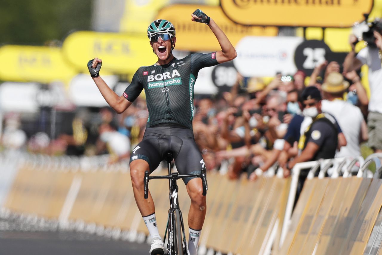 Duitser Politt ziet grootste droom uitkomen met etappezege in Tour 