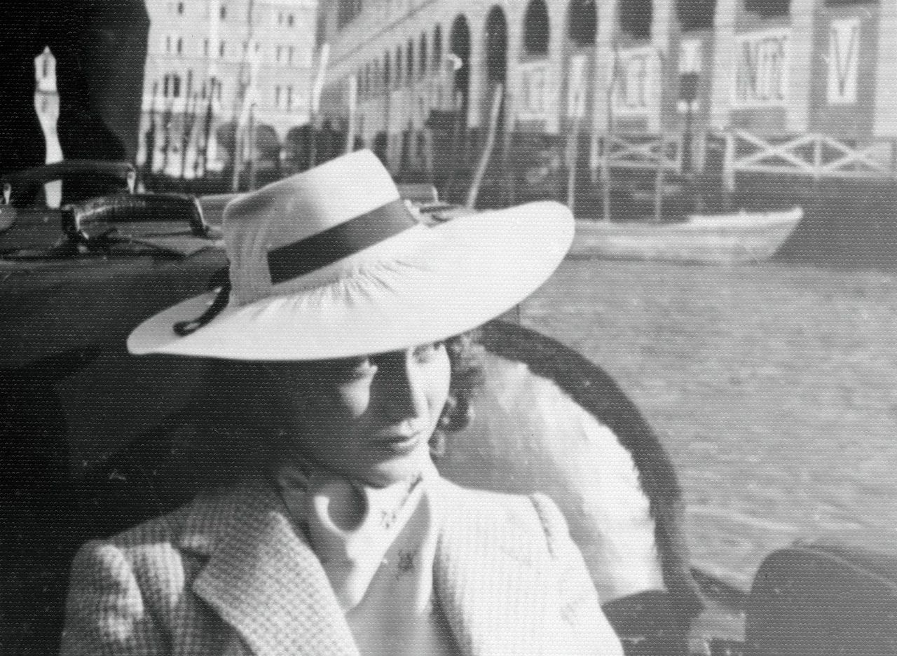 In een gondel in Venetië, 1935.