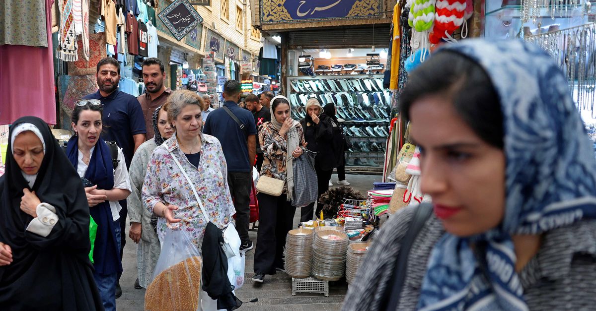 VS willen Iran economisch aanpakken met op de bevolking gerichte sancties, maar deinzen terug voor grote confrontatie met China