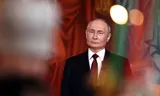 De Russische president Vladimir Poetin bezocht zondag, tijdens het Orthodox Pasen, een dienst in de Christus-Verlosserkathedraal in Moskou.