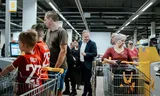 Supermarket veteran has to give Jumbo time to find successor after surprising departure CEO