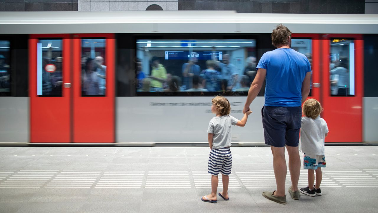 Meer mensen met metro dan met tram door Noord/Zuidlijn 