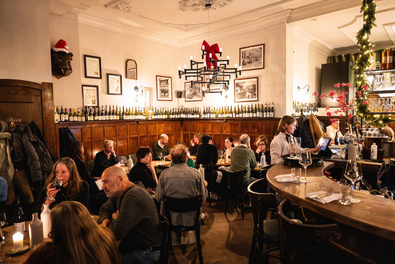 Bij Veneur wordt met gestrekt been gekookt