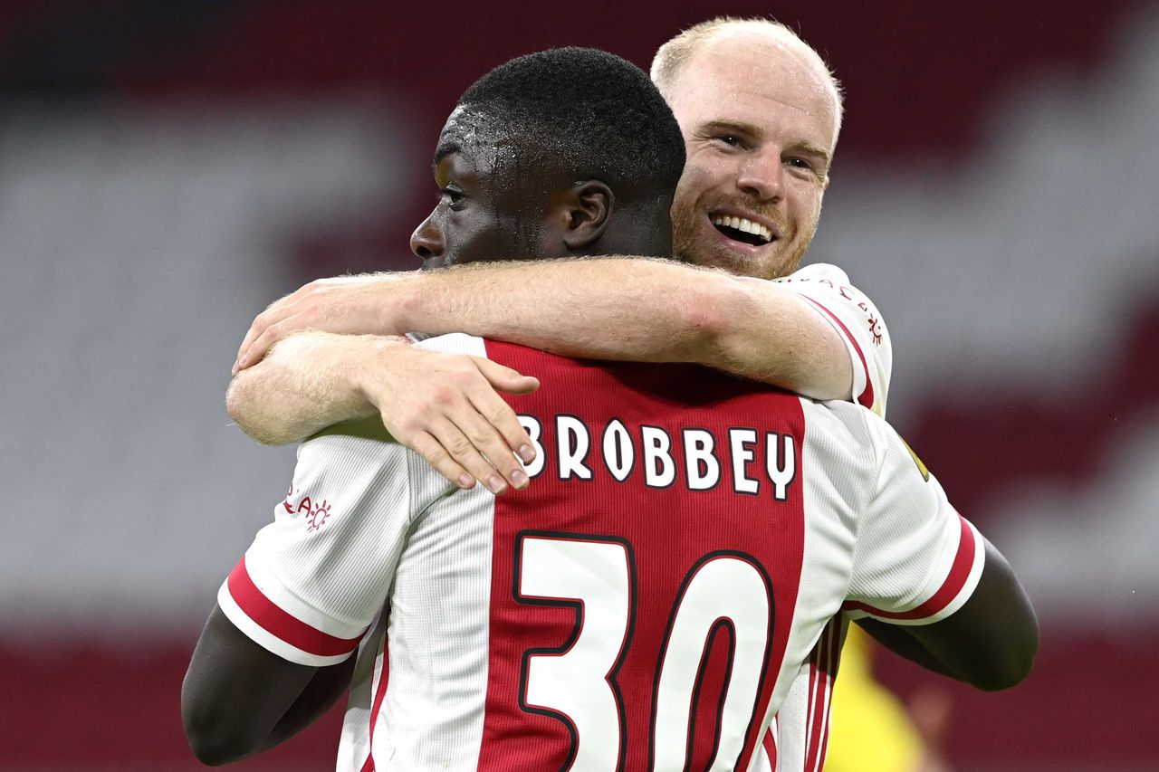 Ajax wint met 5-2 van Fortuna Sittard, Vitesse wint van Willem II - NRC