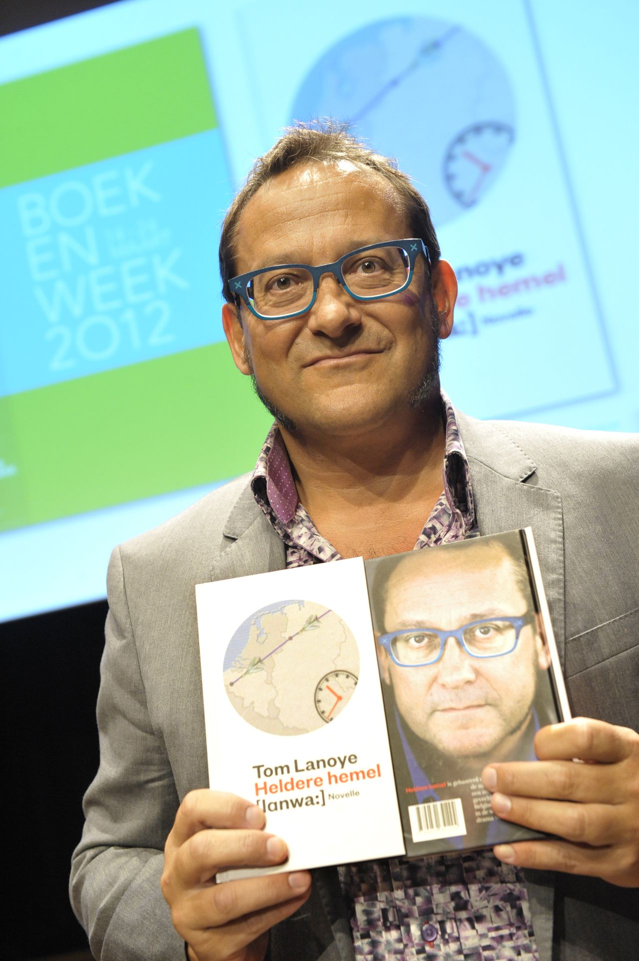 Oproep Volg Tom Lanoye Deze Boekenweek Op De Voet Nrc