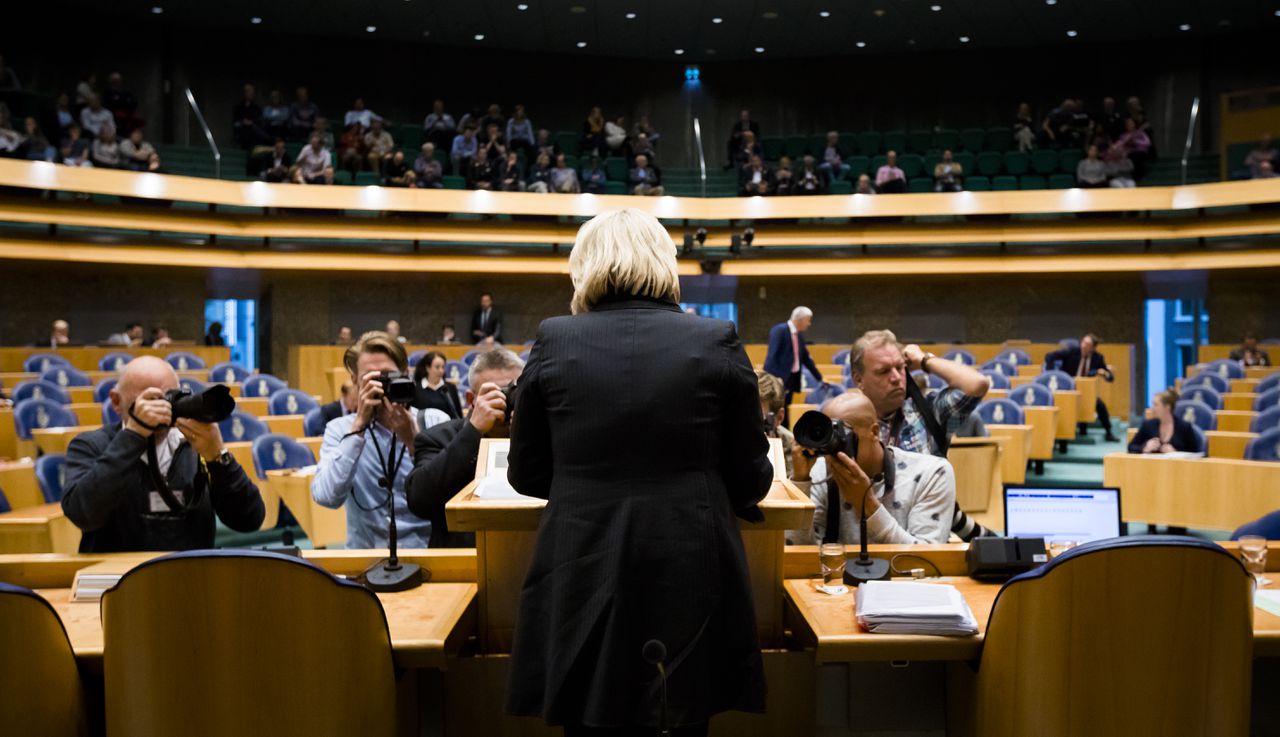 Jeanine Hennis stapt op als minister van Defensie 