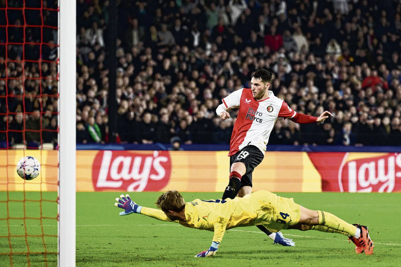 Giménez kan voor Feyenoord ook scoren in de Champions League 