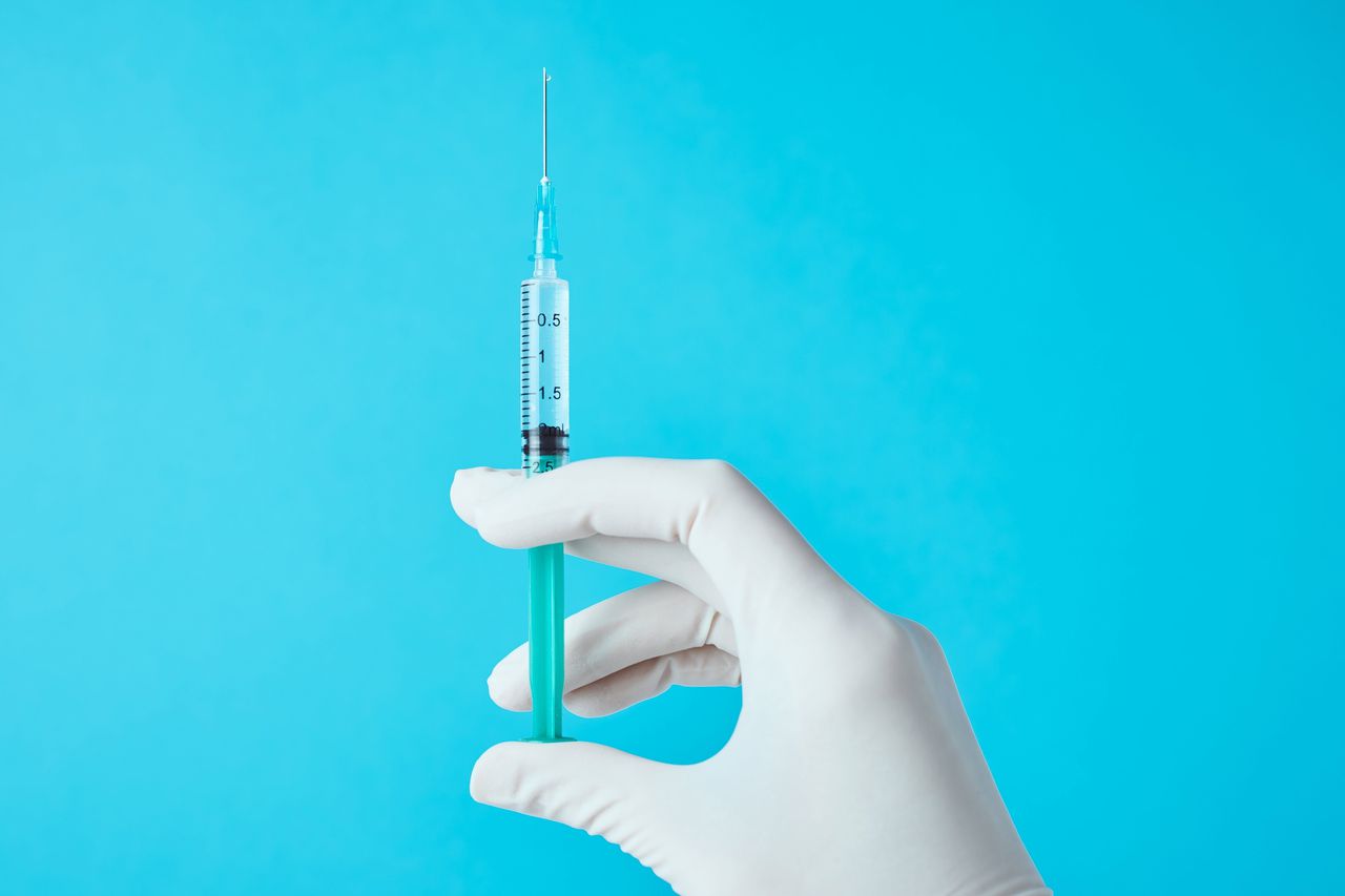 Na goedkeuring van het vaccin door de Europese Commissie kan de vaccinatiecampagne in Nederland beginnen.