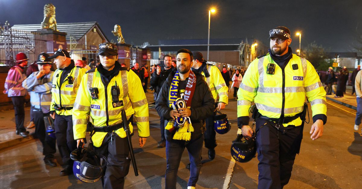 Britse korpschef onder druk om fouten in weergave van de Amsterdamse ervaringen met hooligans van Maccabi Tel Aviv