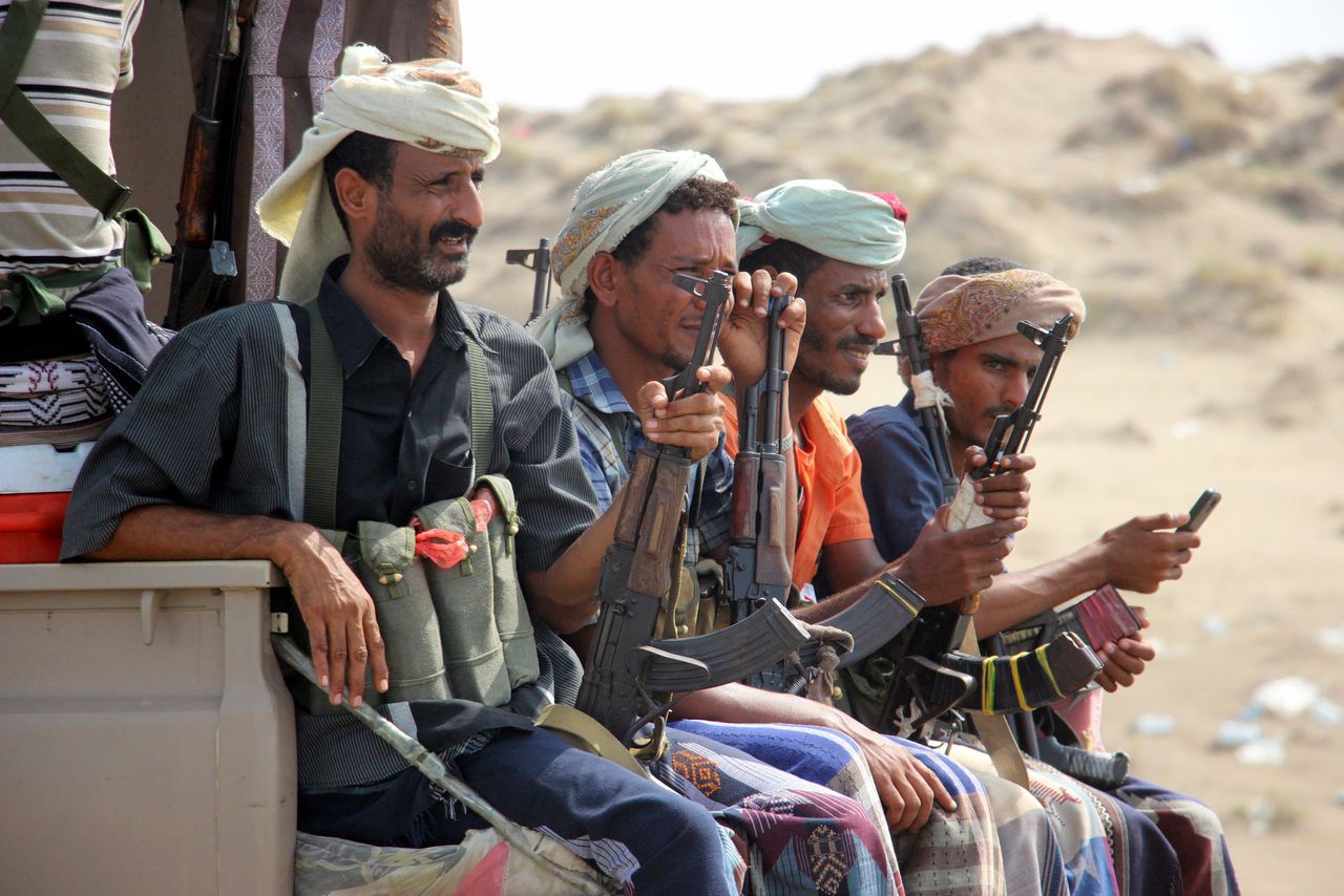 Strijders van pro-regeringstroepen in de omgeving van de Jemenitische havenstad Hodeida.