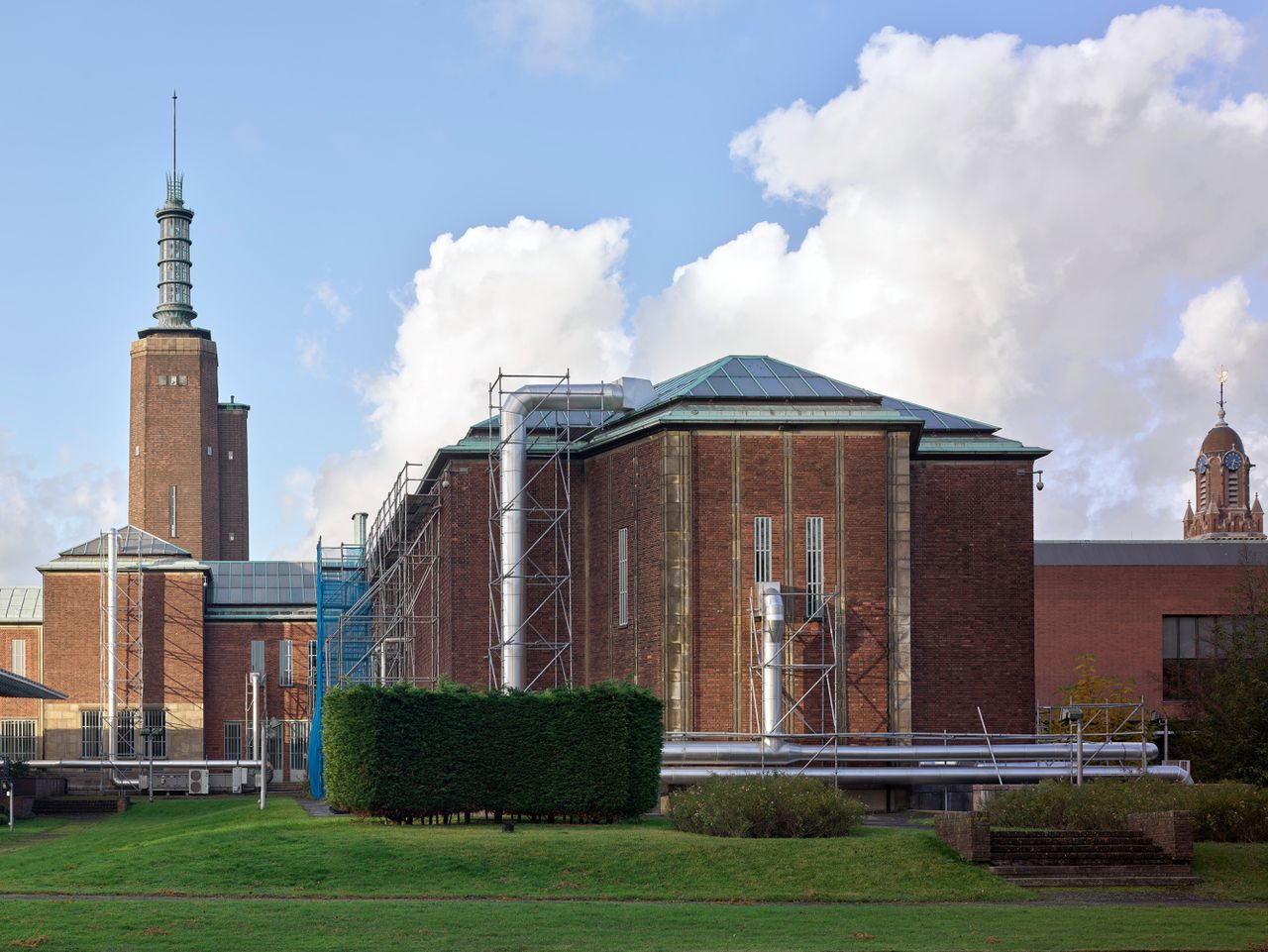 Justitie doorzoekt woningen in fraudeonderzoek rond verbouwing museum Boijmans 