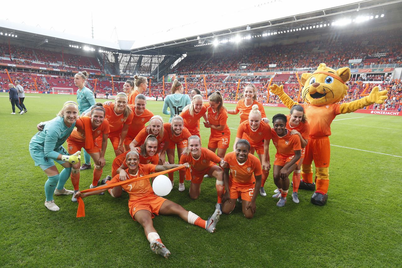 De Oranjevrouwen zijn sportief en commercieel klaar voor ...