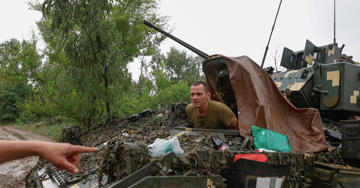 Le forze ucraine attraversano il Dnepr, Zelenskyj si rallegra dell’avanzata