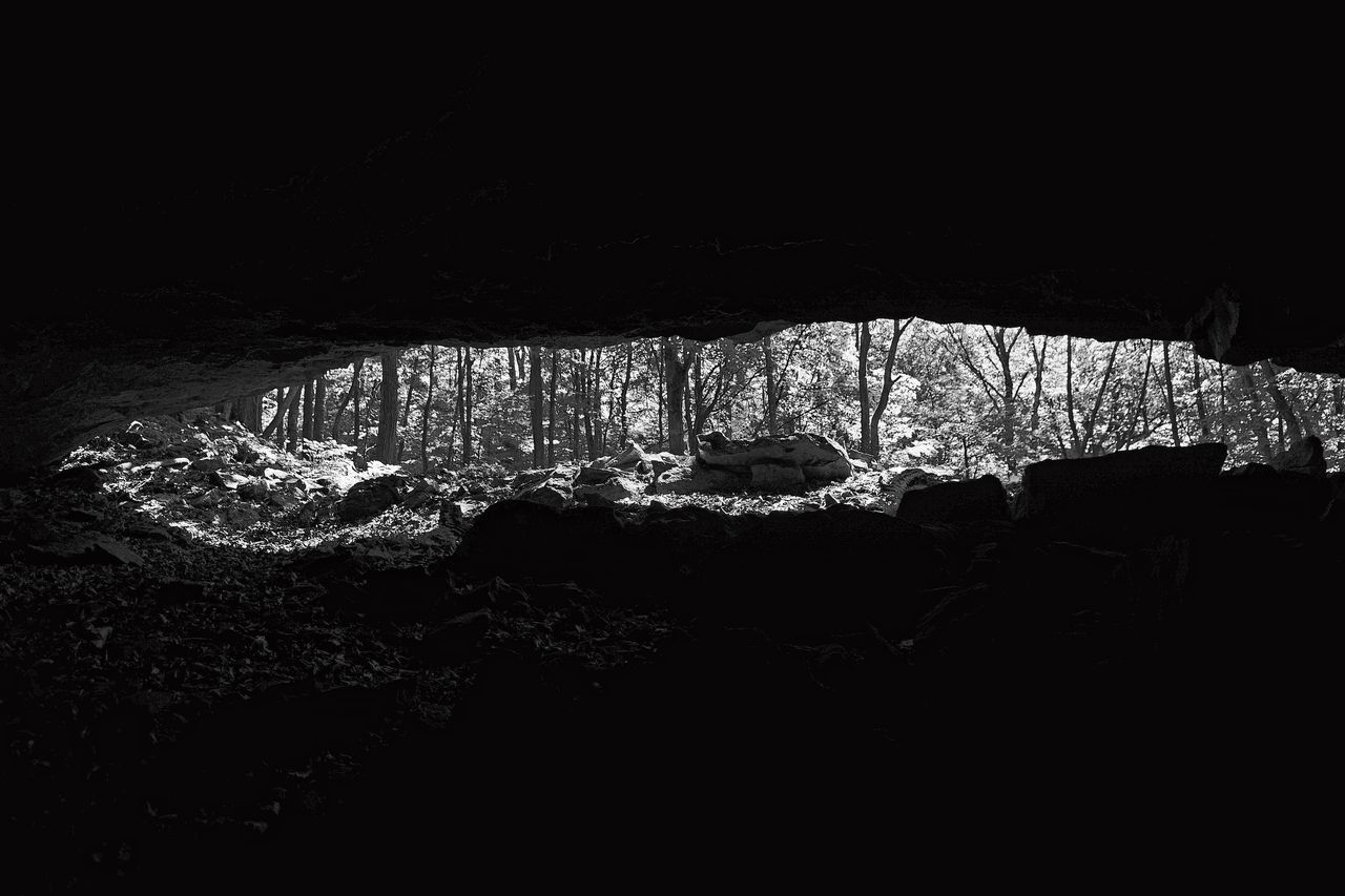 Voor zijn boek bezoekt Will Hunt onder meer deze grot in West Virginia.