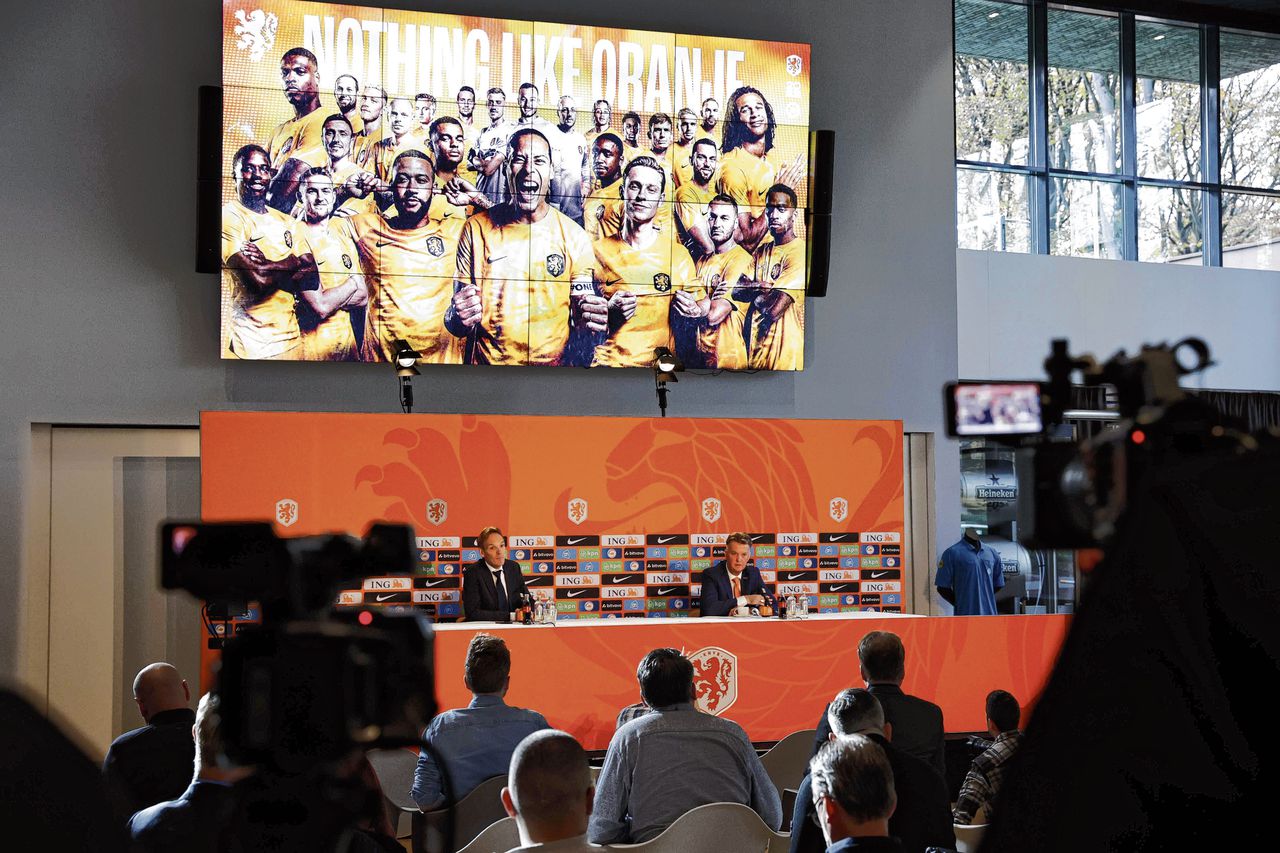 Bondscoach Van Gaal rekent bij het WK op ‘teamplayers’ 