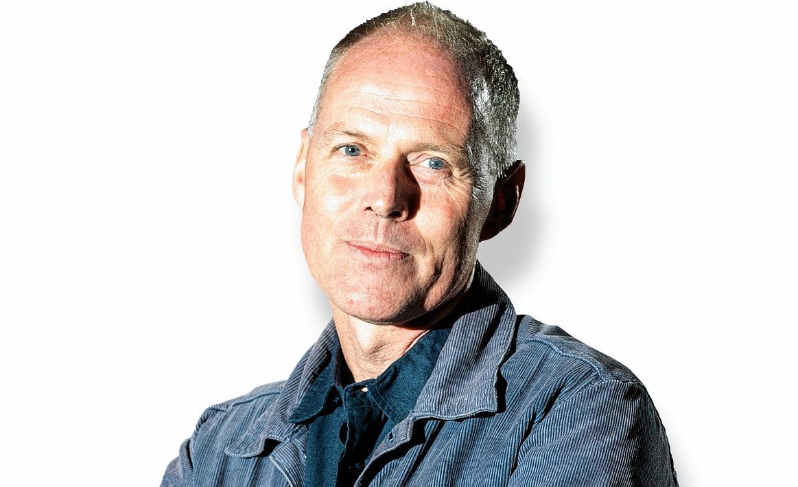 Prman Hans (50) wordt verliefd op de veel jongere Harriet