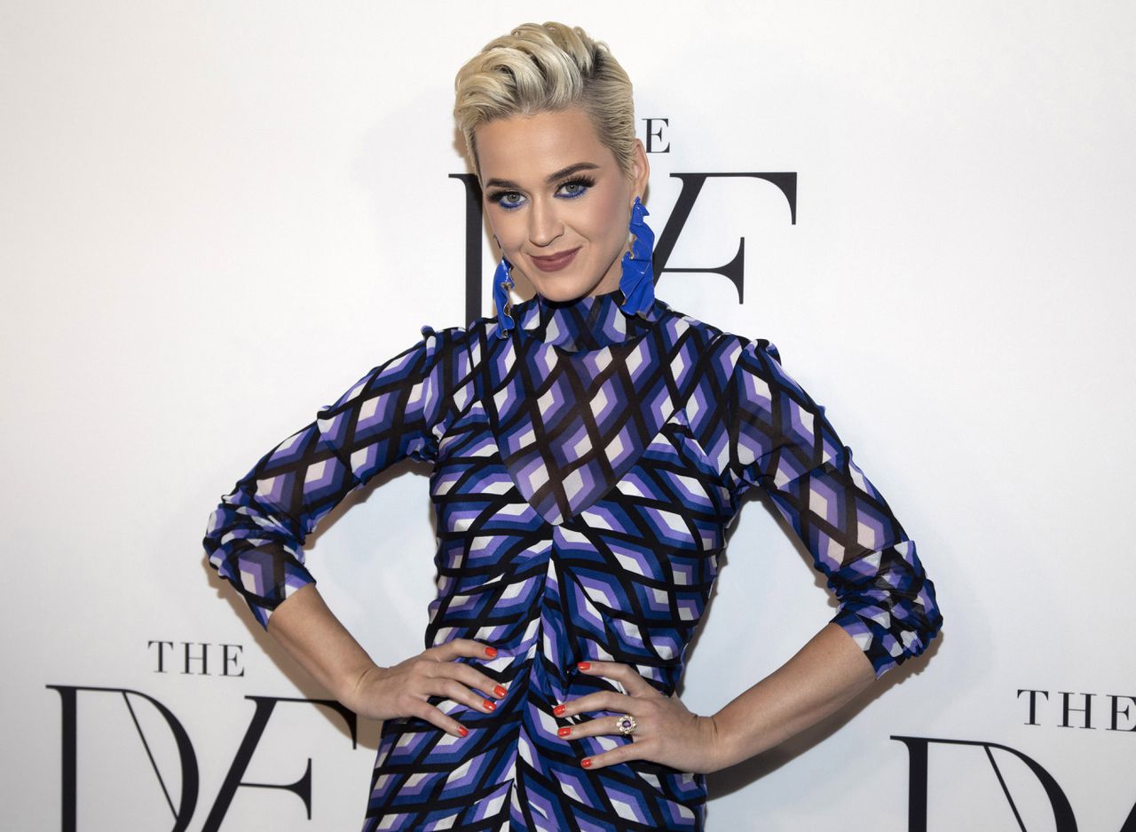 Katy Perry werd door de Amerikaanse rechtbank veroordeeld tot een miljoenenboete voor plagiaat met haar nummer 'Dark Horse'.