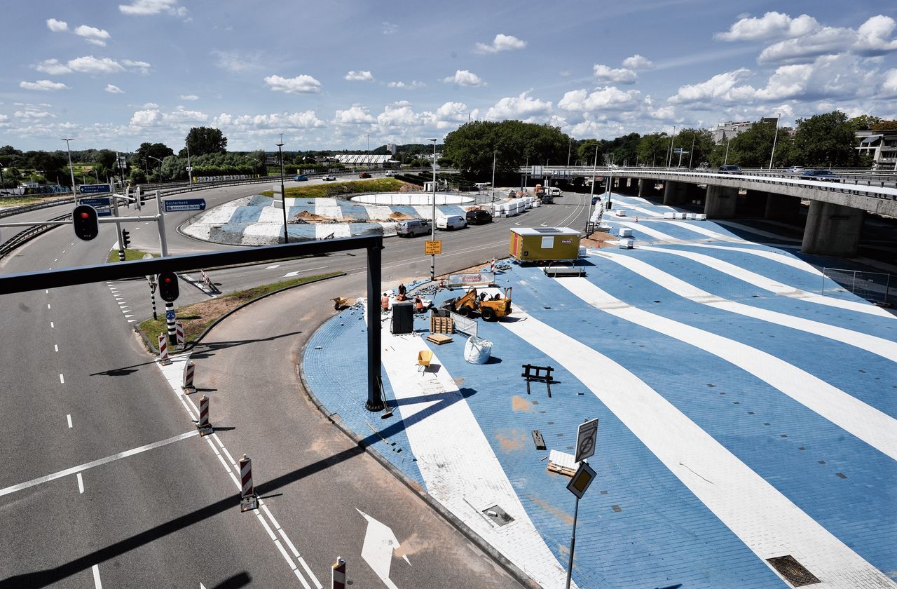 Arnhem herstelt de ‘Blauwe Golven’, een van de grootste kunstwerken van Nederland 