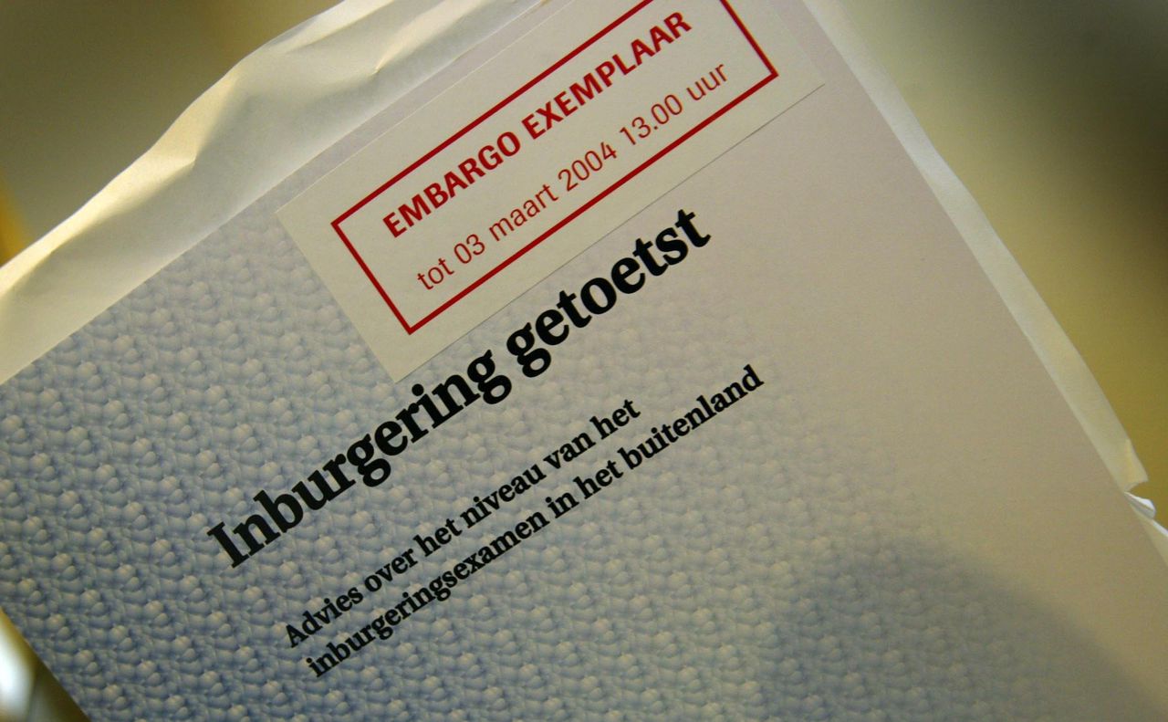 Het rapport Inburgering Getoetst in 2004.