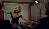 Still uit de video ‘Petal’ van Ariane Grande