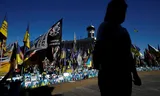 Het geïmproviseerde monument voor de gesneuvelde militairen in Kyiv. Foto Valentyn Ogirenko 