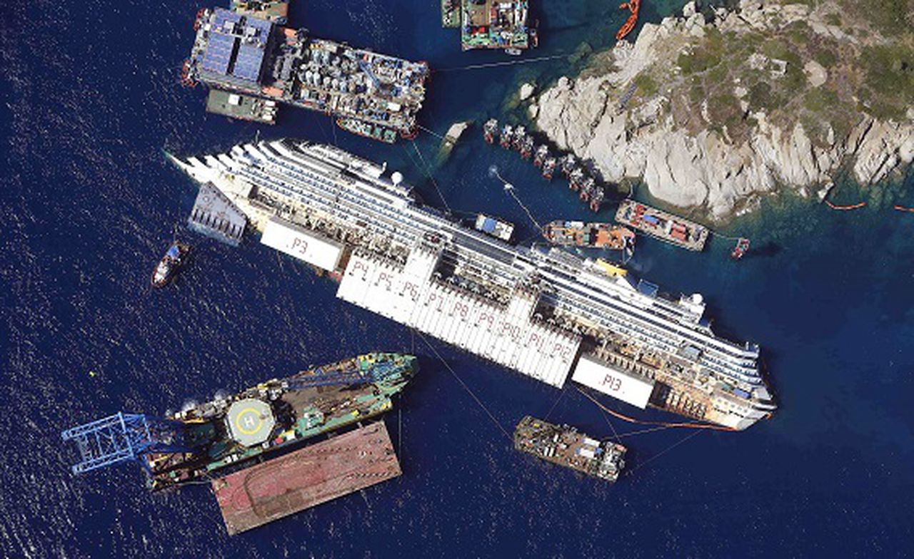 Zo ziet de binnenkant van de Costa Concordia er nu uit - NRC