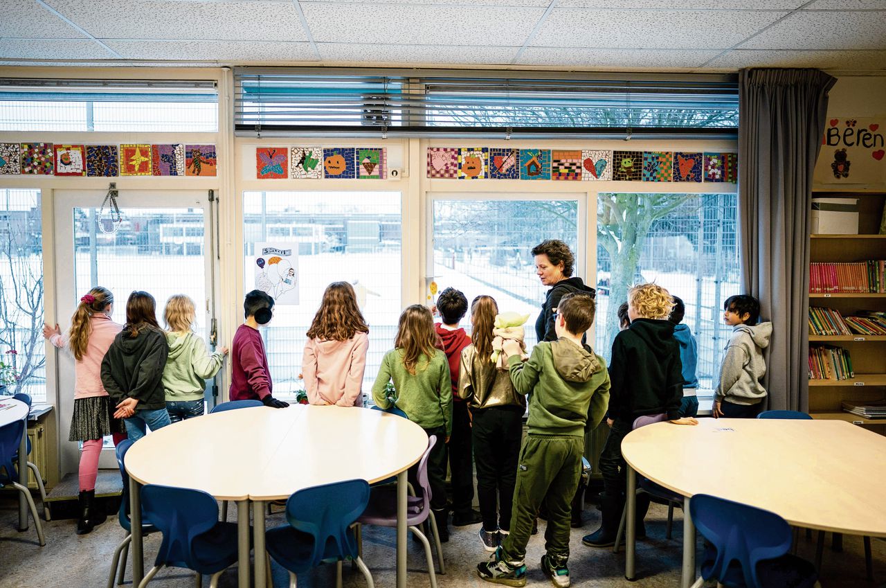 In het basisonderwijs mogen leerlingen weer naar school, zoals hier in Den Haag.