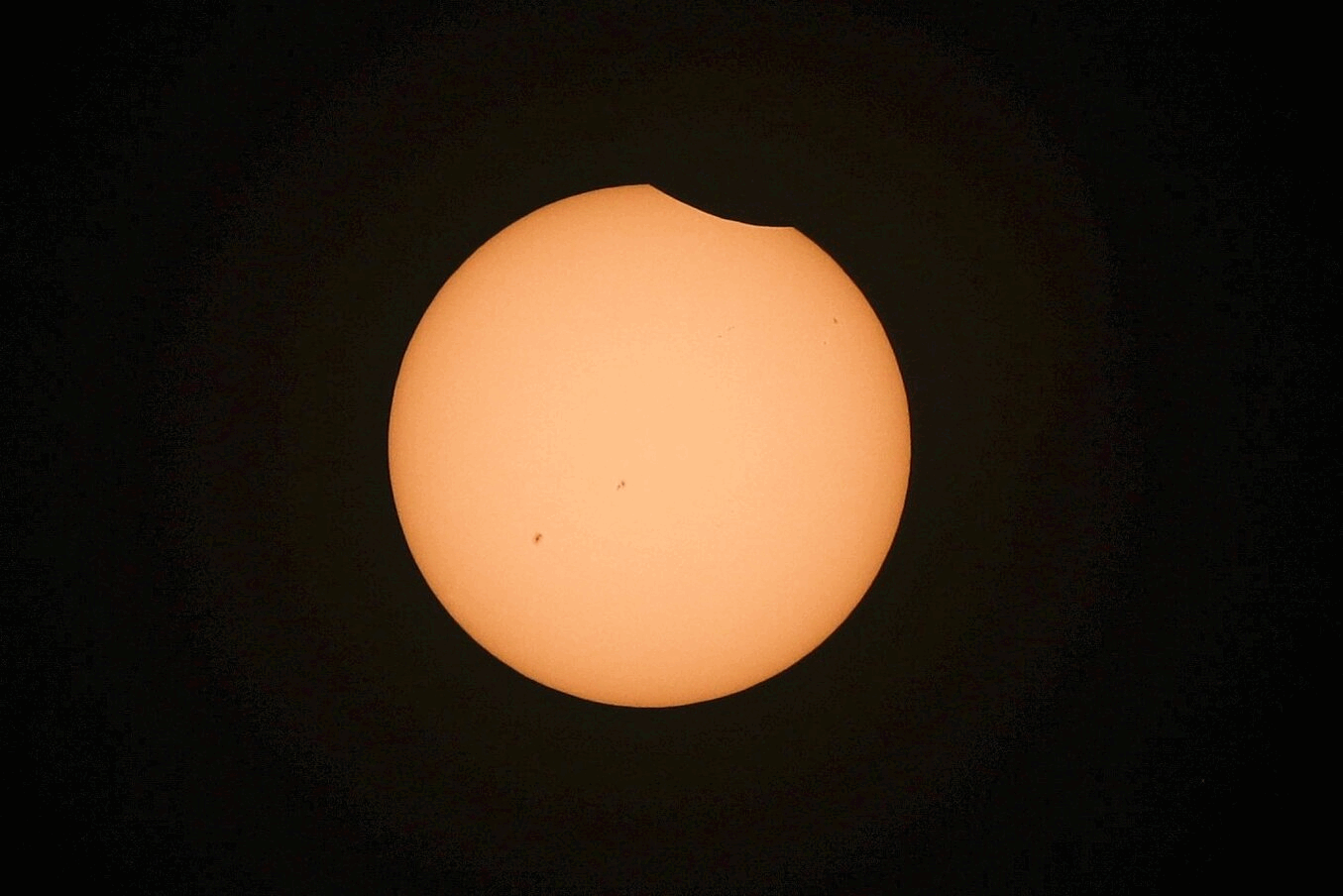 Met miljoenen naar de zonsverduistering kijken: eclipsmania is een feit 