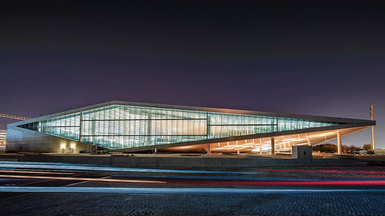 De nieuwe Nationale Bibliotheek in Doha, ontworpen door het Office for Metropolitan Architecture (OMA)