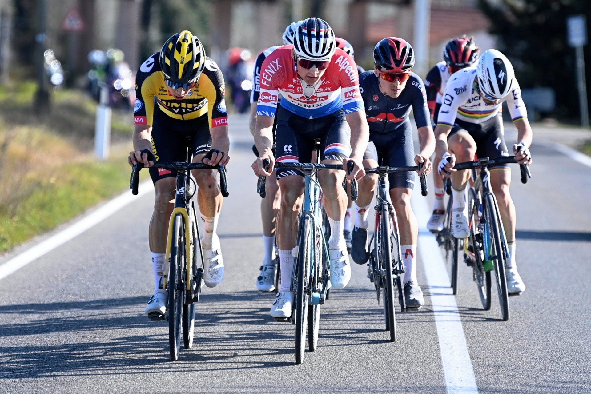 Mathieu van der Poel wint Italiaanse wielerwedstrijd ...