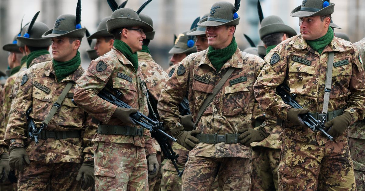 Le critiche alla cattiva condotta sessuale da parte dei soldati italiani d’élite si gonfiano
