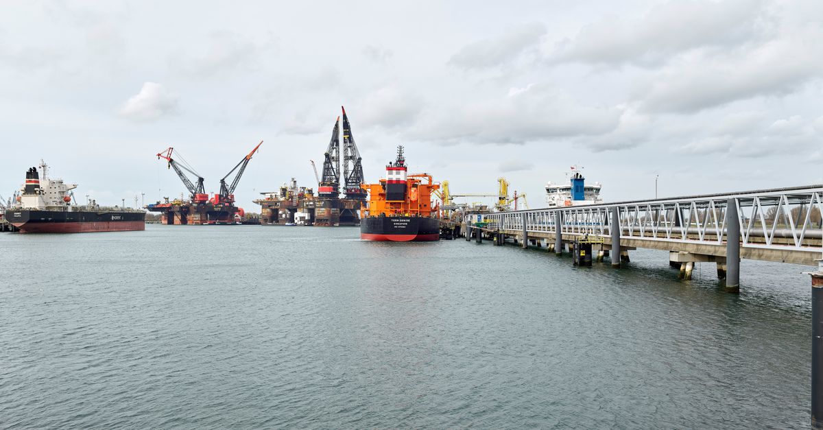 Nederlandse bedrijven mogen hun strategische olievoorraden verkopen: wat betekent dat en heeft dat het gewenste effect op de wereldwijde olieprijs?