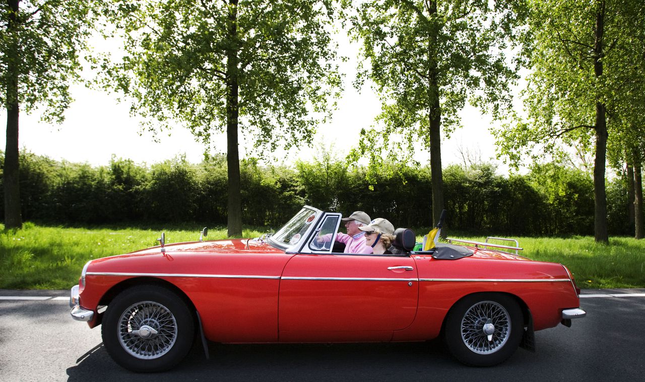 Oldtimerverkoper Nico Aaldering vindt mailen veel te arbeidsintensief - NRC