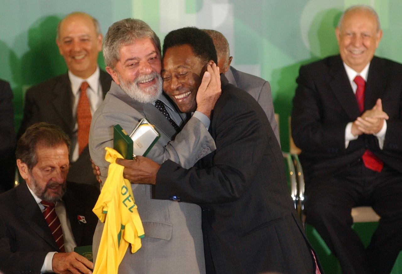 Ook postuum krijgt Pelé nog een politieke rol toegedicht 
